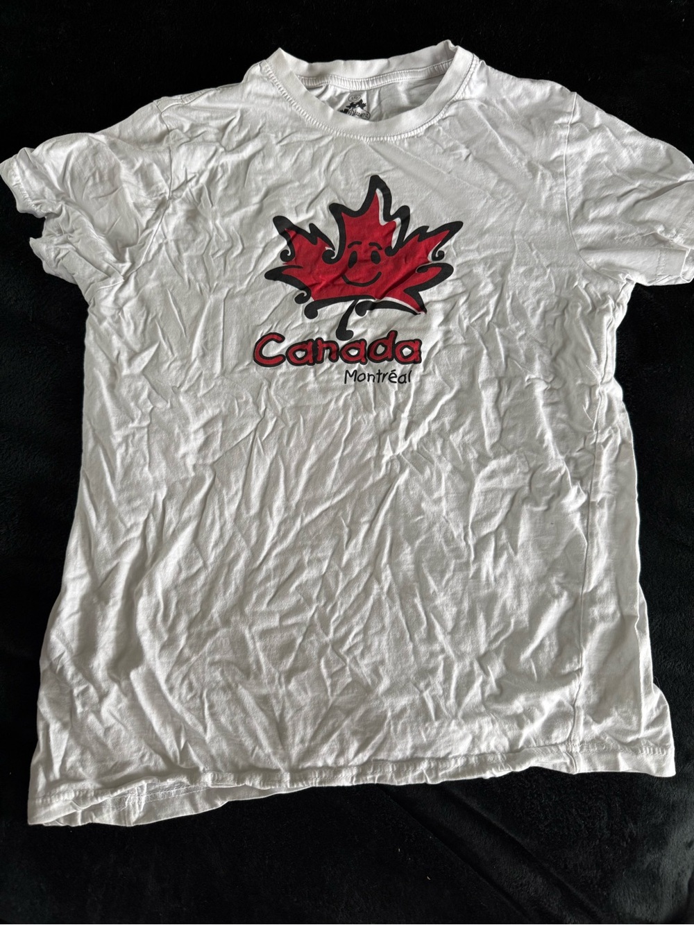 Source Unknown White T-shirt with Red Canada Maple Leaf Graphic